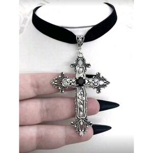 Cross Choker Necklace Velvet Gothic Pendant‎ Elegant Statement Jewelry